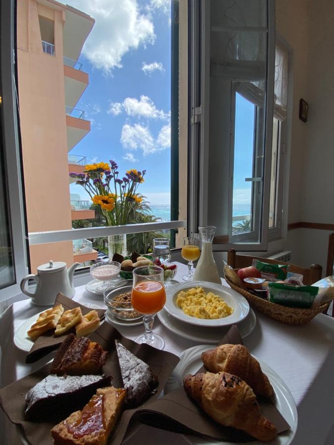 hotel Alba Chiara Finale Ligure Exterior foto