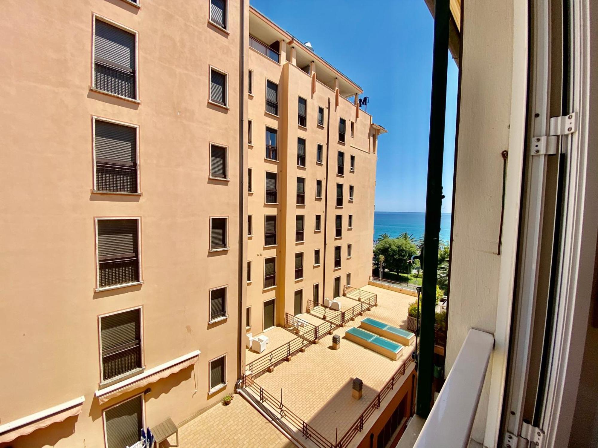 hotel Alba Chiara Finale Ligure Exterior foto